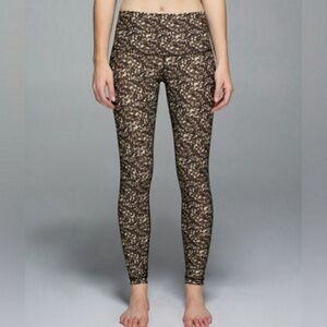 Lululemon Shine Tight Sequin Size 6 Shimmy Shimmer Multi Brown